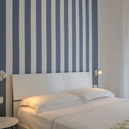 Quarantacinque Ospitalita 2* كالياري